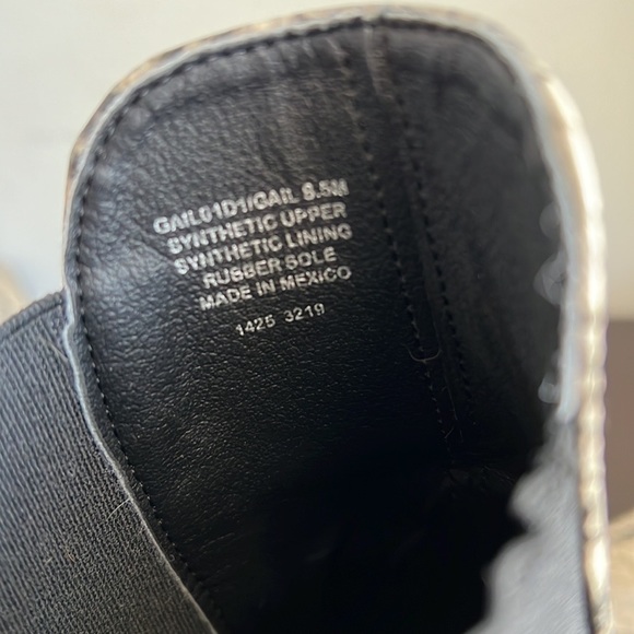 Steve Madden Booties - Picture 4 of 6